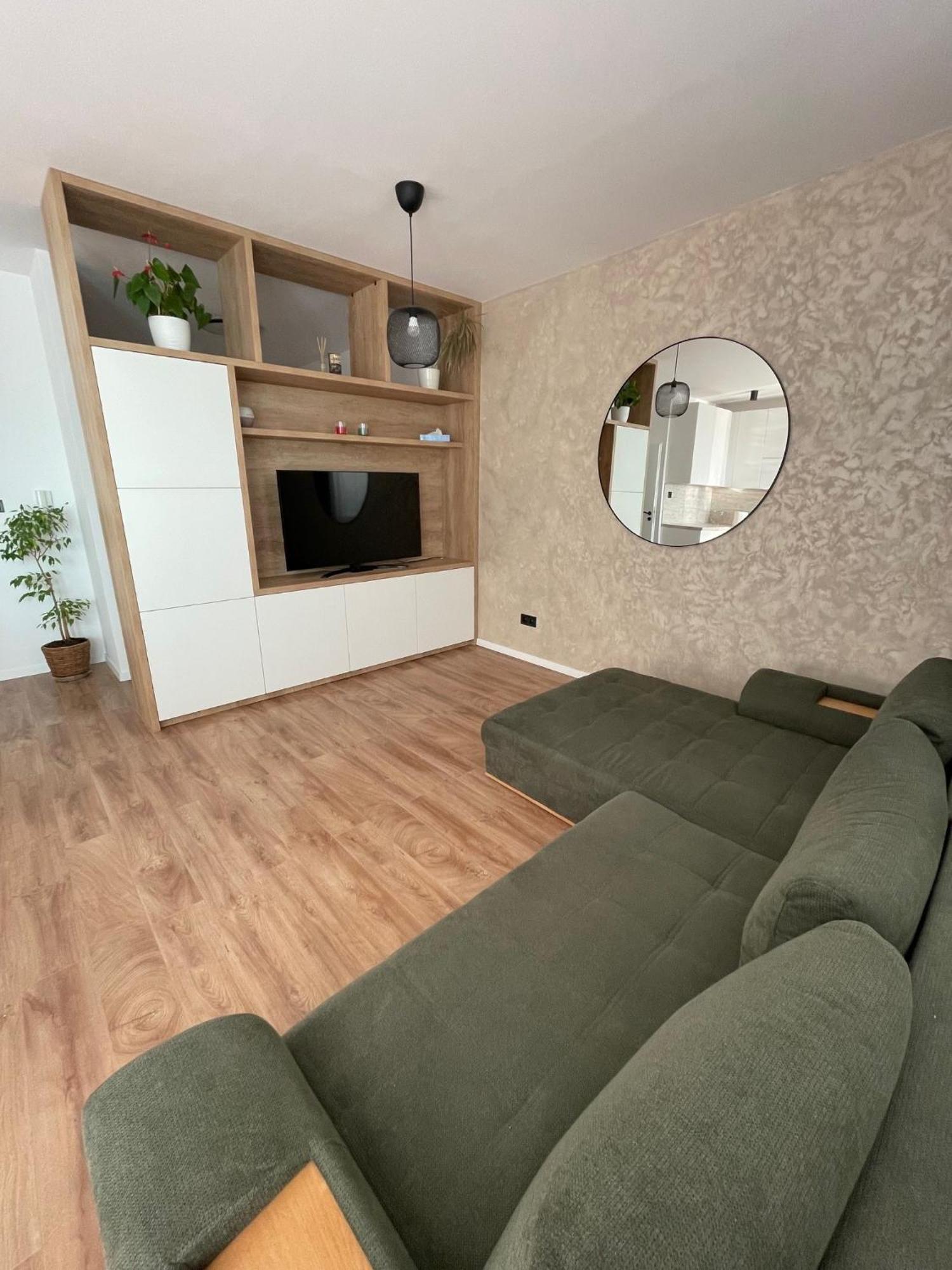 Apartman Petronela Bratislava Luaran gambar