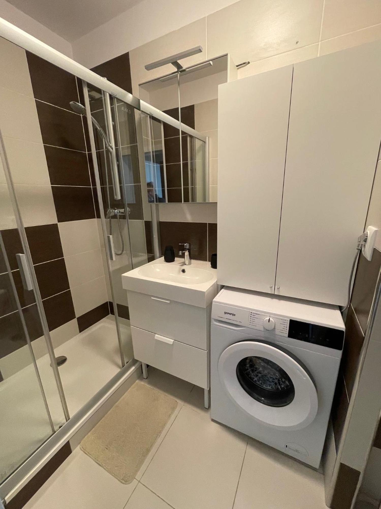 Apartman Petronela Bratislava Luaran gambar